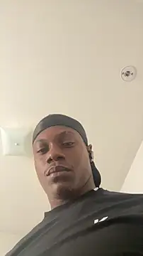 Snapshot of labishyoung25 chatting on 11-14-25, 02:05 labishyoung25 online show from 11-14-25, 02:05