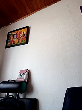 Snapshot of Mia-Glow chatting on 02-26-26, 01:21 Mia-Glow online show from 02-26-26, 01:21