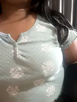 Maggi-is-back online show from 09-22-25, 02:24