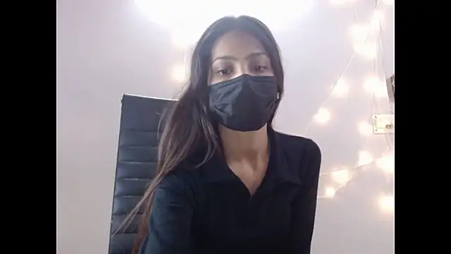 Snapshot of _kamyaa09 chatting on 11-26-25, 02:23 kamyaa09 online show from 11-26-25, 02:23