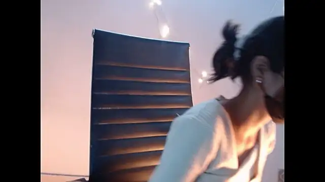 Snapshot of _kamyaa09 chatting on 12-15-25, 06:23 kamyaa09 online show from 12-15-25, 06:23