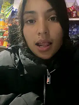 Snapshot of hotwife26 chatting on 01-18-26, 03:43 hotwife26 online show from 01-18-26, 03:43