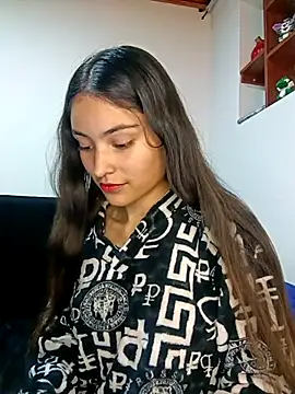 Snapshot of hotwife26 chatting on 02-16-26, 12:29 hotwife26 online show from 02-16-26, 12:29