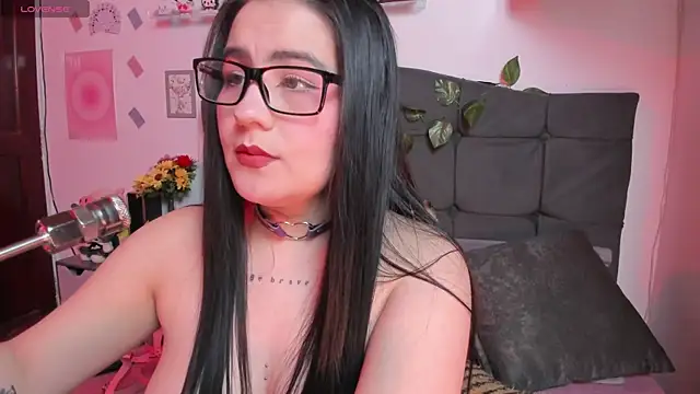 Snapshot of Fia__ chatting on 10-02-25, 01:45 Fia   online show from 10-02-25, 01:45