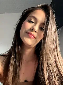 Snapshot of alysa_g_ chatting on 10-06-25, 10:40 alysa g  online show from 10-06-25, 10:40