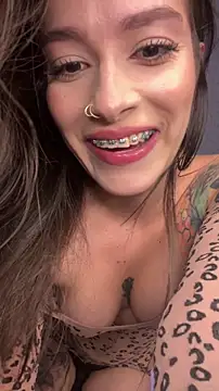 Snapshot of alysa_g_ chatting on 10-22-25, 10:53 alysa g  online show from 10-22-25, 10:53
