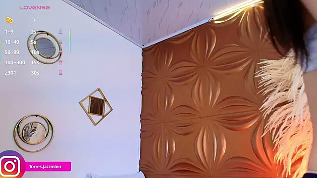 Snapshot of Jazmintorress chatting on 09-27-25, 07:30 Jazmintorress online show from 09-27-25, 07:30