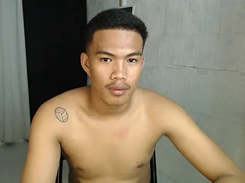 saj taylorr17 online show from 12-18-25, 05:52