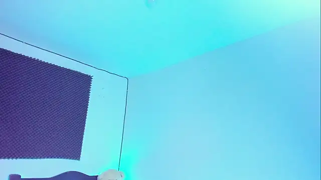 Ellope  online show from 11-12-25, 10:09