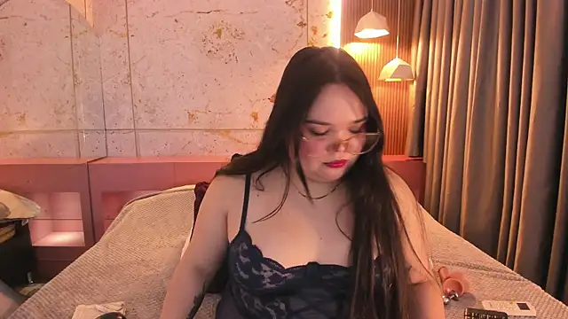 Snapshot of Lushi_Love chatting on 01-11-26, 01:10 Lushi Love online show from 01-11-26, 01:10