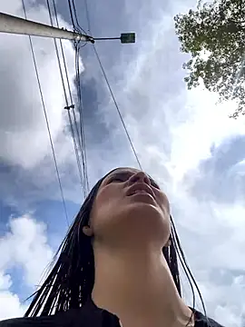 Mia jhoonson online show from 11-04-25, 03:33