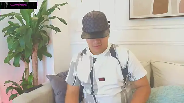 Snapshot of Naim_Bennetsex chatting on 10-24-25, 06:37 Naim Bennetsex online show from 10-24-25, 06:37