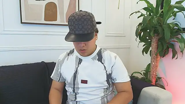 Snapshot of Naim_Bennetsex chatting on 11-19-25, 04:29 Naim Bennetsex online show from 11-19-25, 04:29