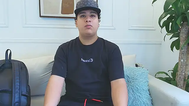 Snapshot of Naim_Bennetsex chatting on 11-20-25, 06:07 Naim Bennetsex online show from 11-20-25, 06:07