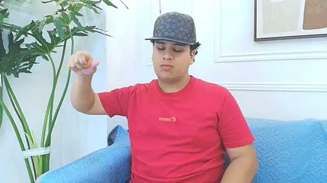 Snapshot of Naim_Bennetsex chatting on 12-19-25, 06:26 Naim Bennetsex online show from 12-19-25, 06:26