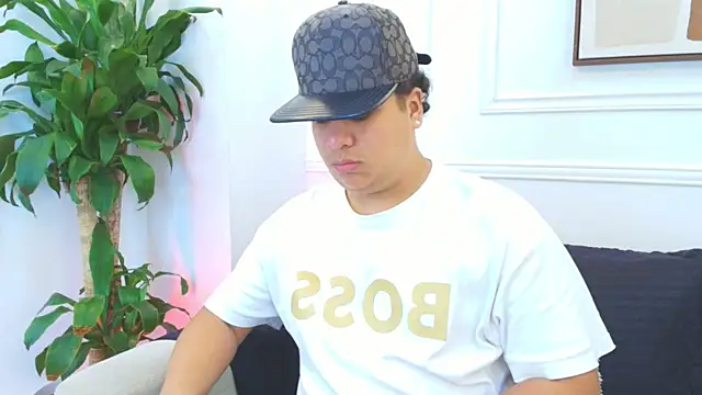 Snapshot of Naim_Bennetsex chatting on 01-07-26, 06:43 Naim Bennetsex online show from 01-07-26, 06:43