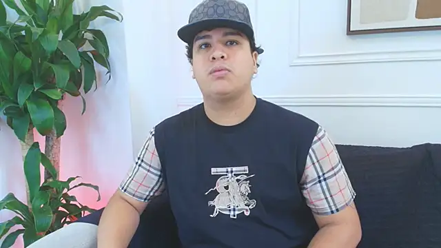 Snapshot of Naim_Bennetsex chatting on 01-13-26, 06:35 Naim Bennetsex online show from 01-13-26, 06:35