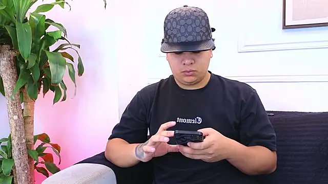 Snapshot of Naim_Bennetsex chatting on 02-04-26, 06:36 Naim Bennetsex online show from 02-04-26, 06:36