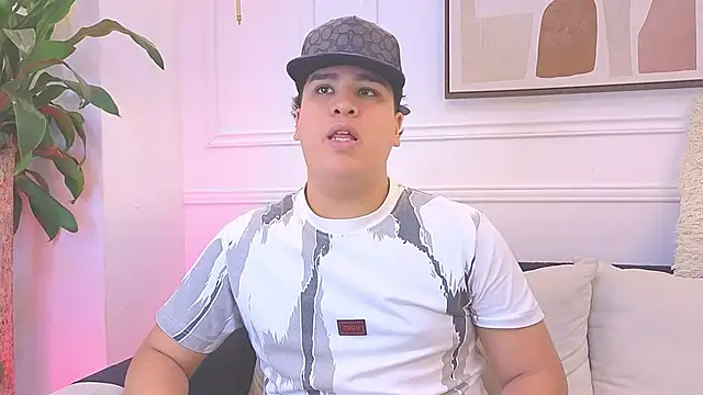 Snapshot of Naim_Bennetsex chatting on 02-27-26, 02:33 Naim Bennetsex online show from 02-27-26, 02:33