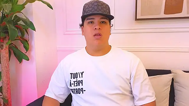 Snapshot of Naim_Bennetsex chatting on 03-01-26, 12:45 Naim Bennetsex online show from 03-01-26, 12:45