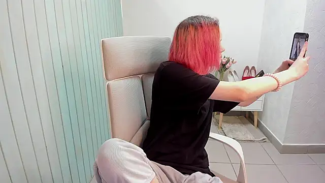 Elieiza xo online show from 09-18-25, 02:35