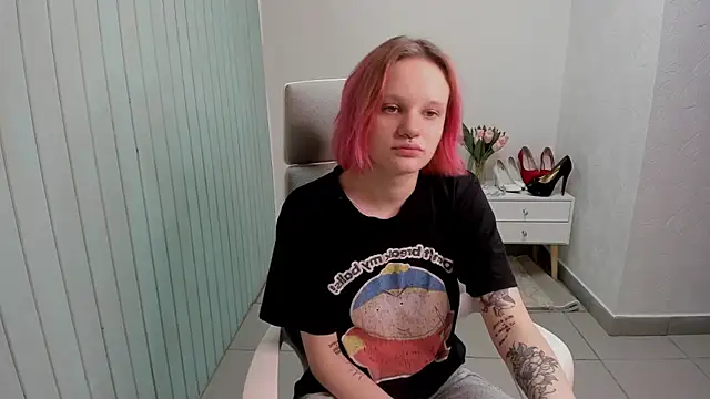 Elieiza xo online show from 09-19-25, 04:03