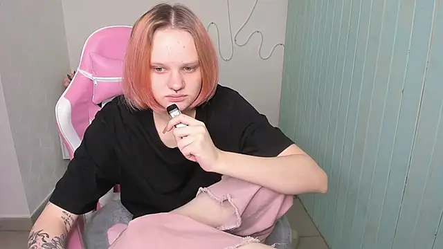 Elieiza xo online show from 10-14-25, 08:59