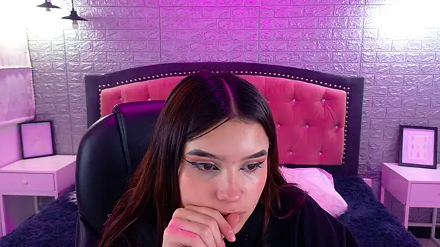 Natalie loffreda online show from 09-11-25, 02:55