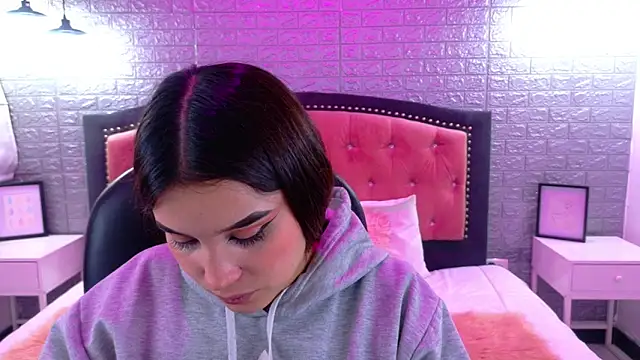 Natalie loffreda online show from 09-23-25, 02:58