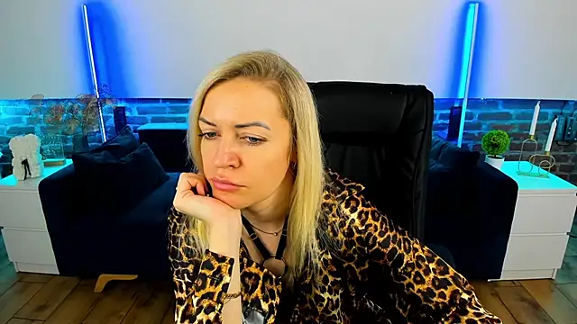 Anna Snows online show from 09-23-25, 12:08