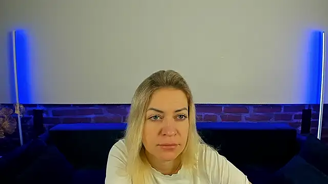 Anna Snows online show from 10-21-25, 05:30