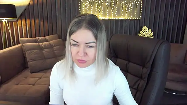 Anna Snows online show from 03-25-26, 06:30