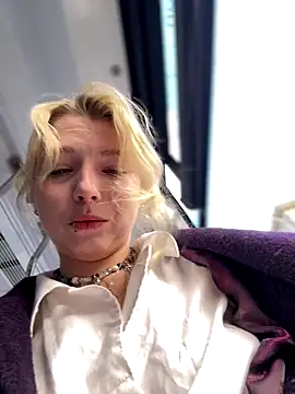 EveLittleSinner online show from 09-28-25, 08:42