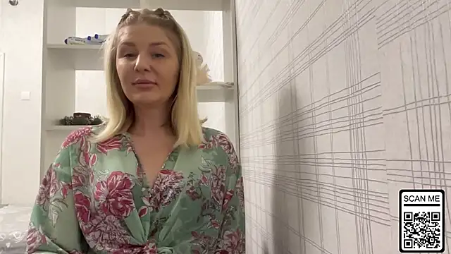 Snapshot of Blondie_xoxoxo chatting on 11-23-25, 06:41 Blondie xoxoxo online show from 11-23-25, 06:41