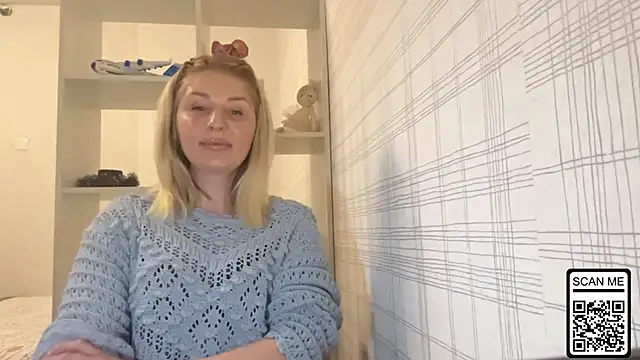 Snapshot of Blondie_xoxoxo chatting on 11-28-25, 05:04 Blondie xoxoxo online show from 11-28-25, 05:04