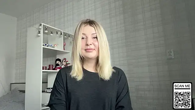 Snapshot of Blondie_xoxoxo chatting on 01-12-26, 08:30 Blondie xoxoxo online show from 01-12-26, 08:30