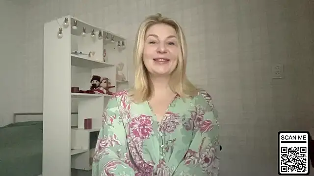 Snapshot of Blondie_xoxoxo chatting on 02-03-26, 06:40 Blondie xoxoxo online show from 02-03-26, 06:40