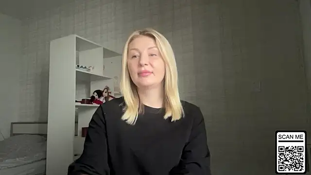 Snapshot of Blondie_xoxoxo chatting on 02-07-26, 01:48 Blondie xoxoxo online show from 02-07-26, 01:48