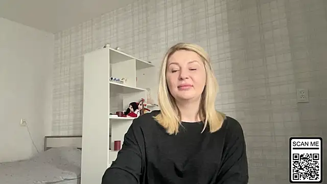 Snapshot of Blondie_xoxoxo chatting on 02-09-26, 08:51 Blondie xoxoxo online show from 02-09-26, 08:51