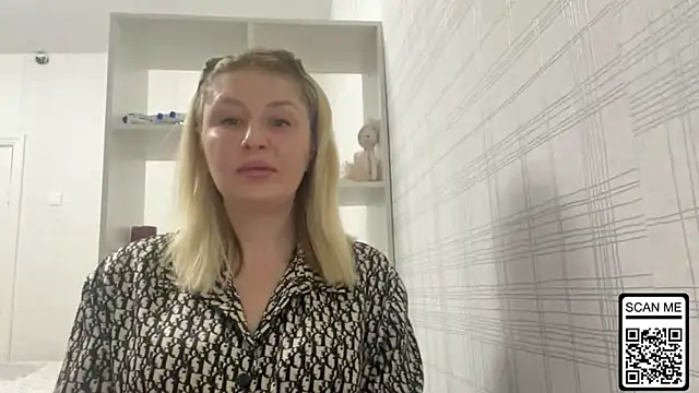 Snapshot of Blondie_xoxoxo chatting on 02-28-26, 06:20 Blondie xoxoxo online show from 02-28-26, 06:20