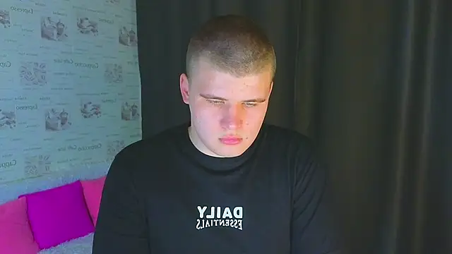 kittenmurr online show from 09-23-25, 05:16