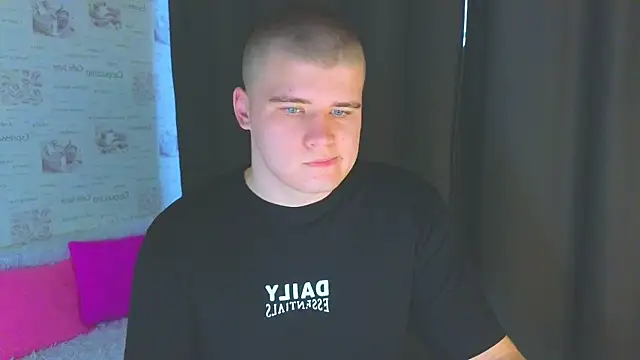 kittenmurr online show from 10-04-25, 01:03