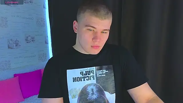 kittenmurr online show from 10-14-25, 05:19