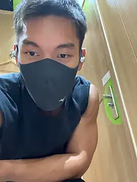 Snapshot of masucle216 chatting on 10-23-25, 02:38 masucle216 online show from 10-23-25, 02:38