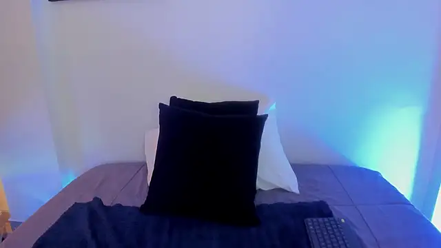Snapshot of Sophia_Blazee chatting on 09-15-25, 12:38 Sophia Blazee online show from 09-15-25, 12:38
