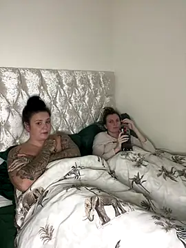 Charsworld online show from 12-18-25, 05:52