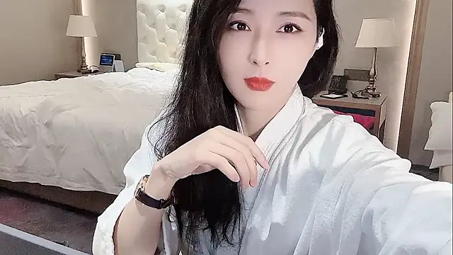 Snapshot of Ianxuan chatting on 10-18-25, 02:36 Ianxuan online show from 10-18-25, 02:36