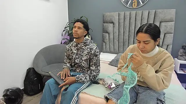 violet and myers online show from 10-08-25, 11:30