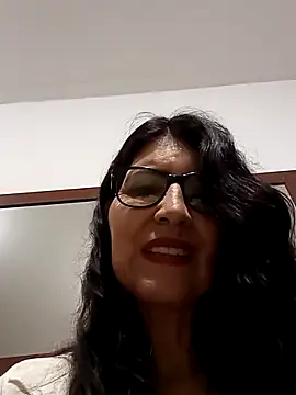 swity foster online show from 10-18-25, 08:04