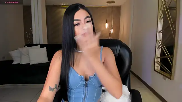 Snapshot of NataliaGaret chatting on 10-04-25, 03:48 NataliaGaret online show from 10-04-25, 03:48